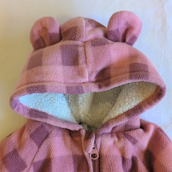old navy pink gingham double layer fleece zip-up bunting suit with mitts 3-6 m - Picture 2 of 8